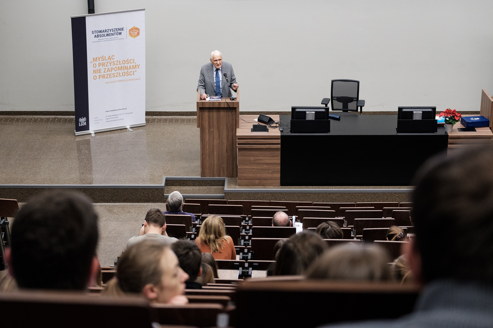 Józef Zych: Przywróciliśmy orłowi koronę